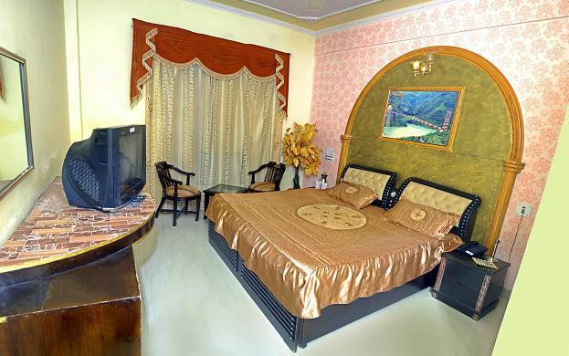 Rishabh Grand Castle Resort Rishīkesh Zimmer foto
